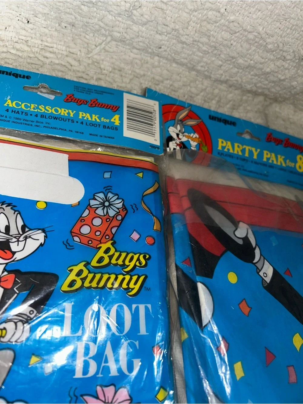 Vtg Warner Bros 1989 Bugs Bunny Bday Party Pak for 8 & Accessory Pak for 4 NOS